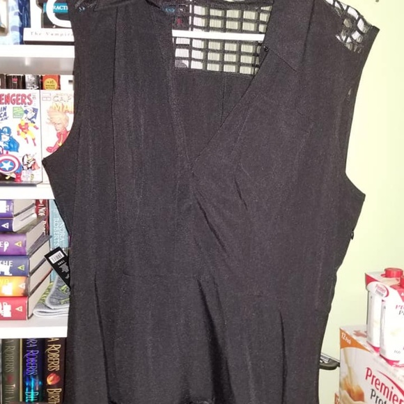 Avon brand Marked black dress, never worn - Picture 3 of 3